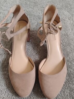 Antonio Melani Nude Suede Lace-Up Women's Heeled Shoes In 7.5.